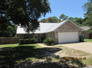 1016 Pinetree Rd, Mary Esther, FL 32569