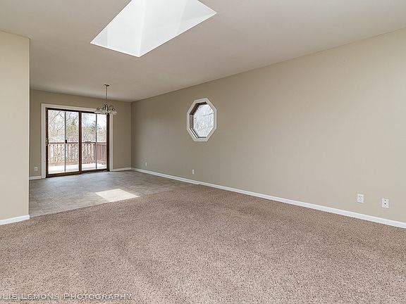 4th image of 811 Flowers Ave
