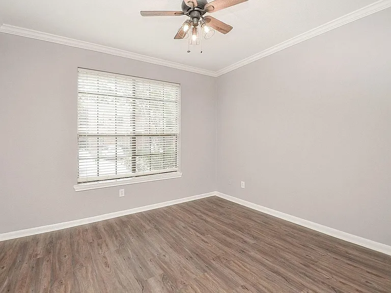 2255 Braeswood Park Dr #195 — Photo 22