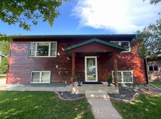 1226 Sunset Ave, Mobridge, SD 57601