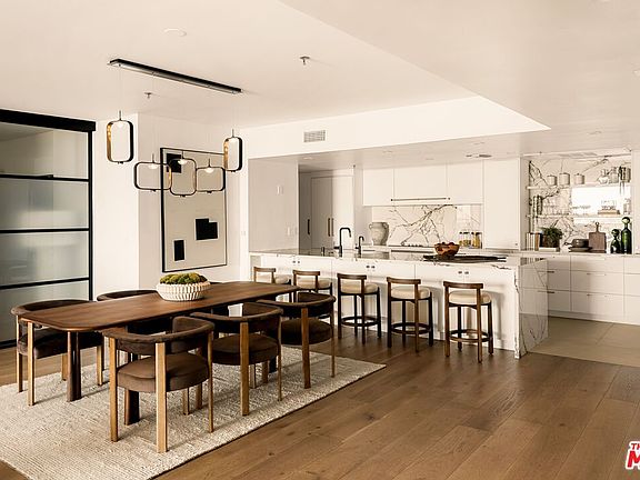 3rd image of 10660 Wilshire Blvd APT 1208