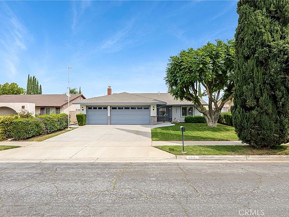 2nd image of 2845 Roncador Pl
