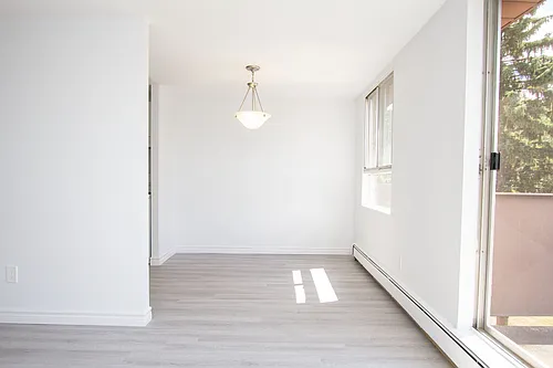 142 Woodside Ave Photo 1