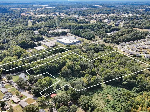 100 Hollywood Dr, Fountain Inn, SC 29644