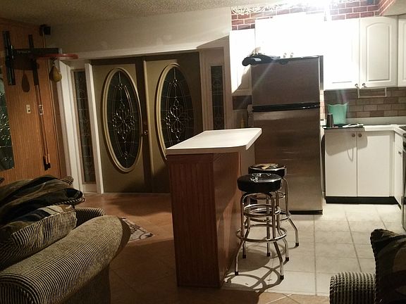 4th image of 907 River Rapids Ave