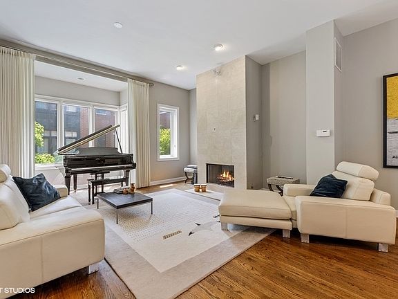 5th image of 460 W Superior St APT 6