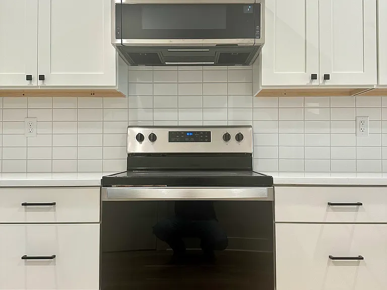 15 Vine St NE #15 — Photo 5