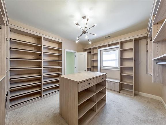 5th image of 3140 Parisian Dr SE