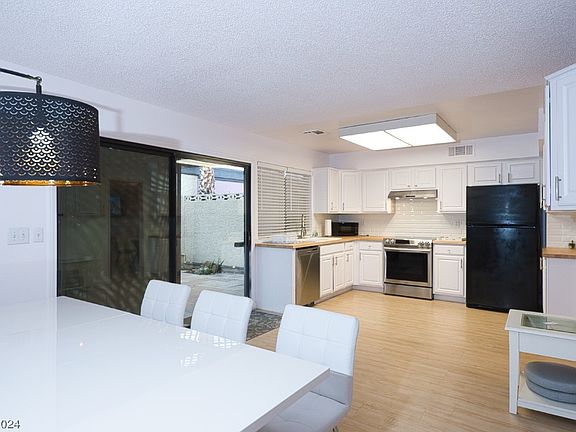 4th image of 4664 Comnor Hill Ln