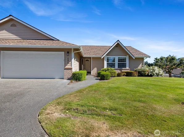 1 Lakewood Oaks Drive SW, Lakewood, WA 98499