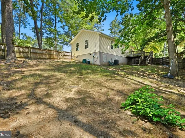 673 Grenada Ln, Lusby, MD 20657