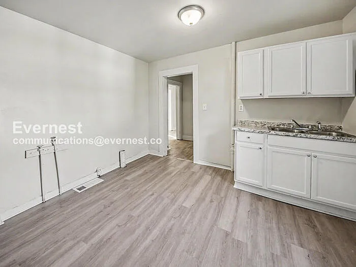 2709 30th St — Photo 15