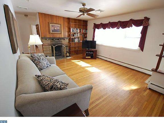 2nd image of 619 Dogwood Dr