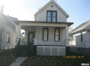 749 6th Ave S, Clinton, IA 52732