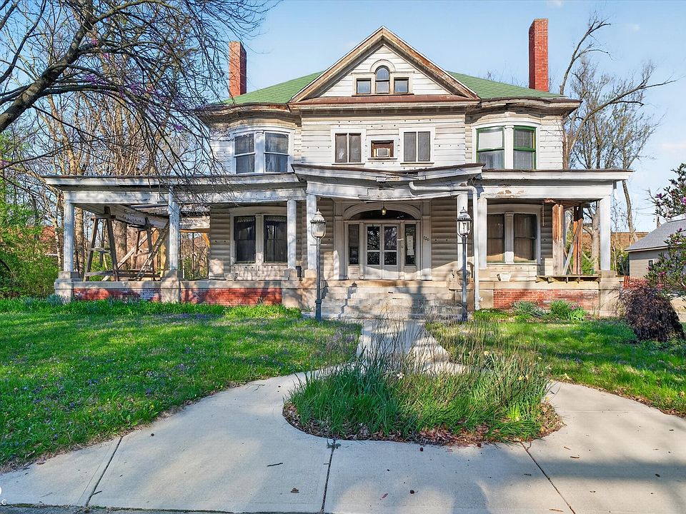 1st image of 720 Woodruff Place West Dr
