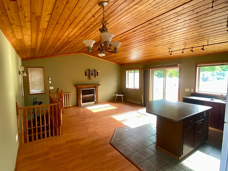 525 Central Ave — Photo 12