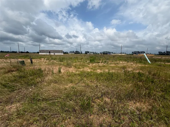 653 Road 592005, Cleveland, TX 77327