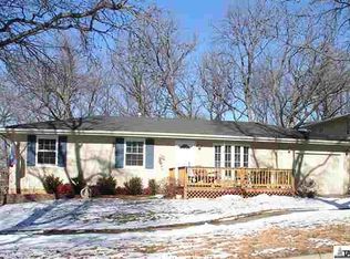 1024 SE 43rd St, Topeka, KS 66609