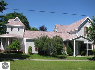 417 Sawyer St, East Tawas, MI 48730