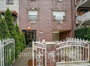 30-37 30th St #4I, Astoria, NY 11102