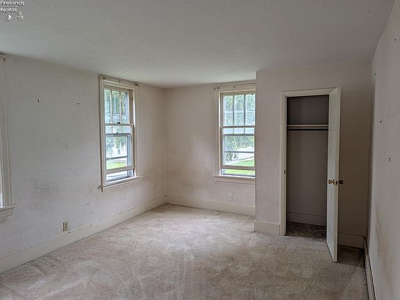 4th image of 326 Spruce St