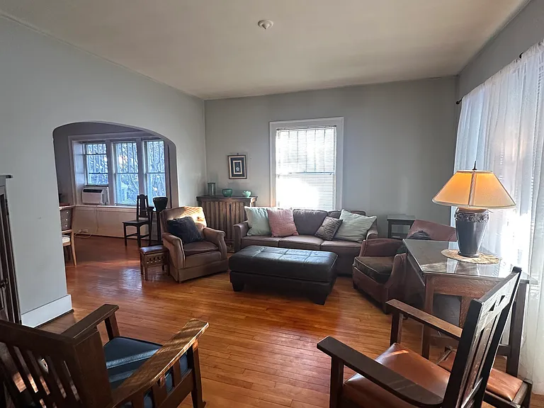 1046 Davis Ave NW — Photo 8