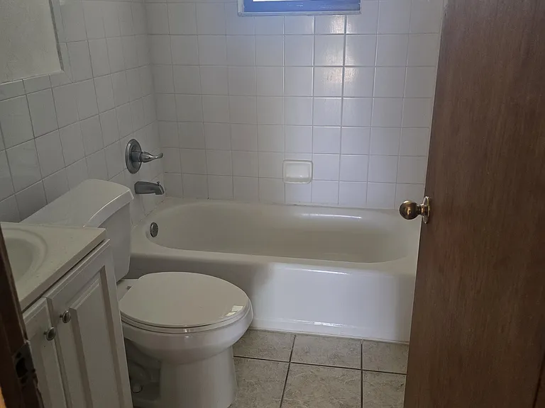 765 Georgia St — Photo 25