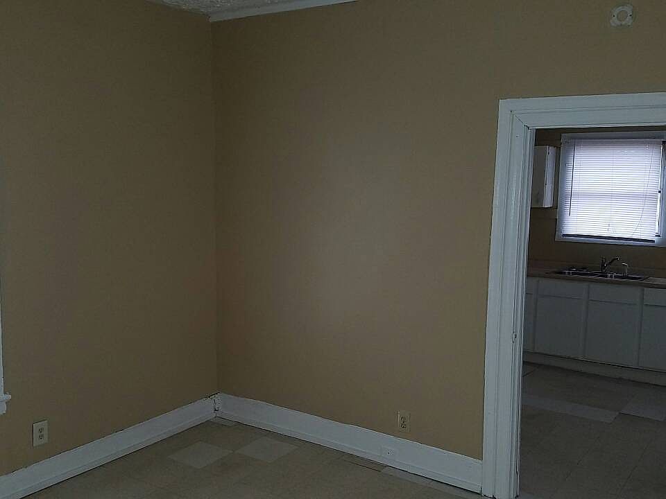 2nd image of 1841 Hicks St