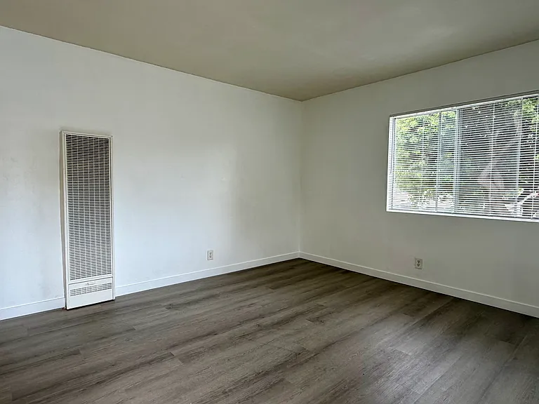 2522 Lancaster Ave #1/2 — Photo 7