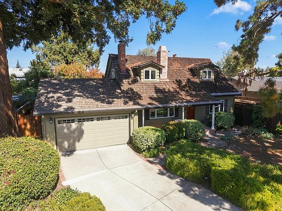 2nd image of 1667 Montemar Way
