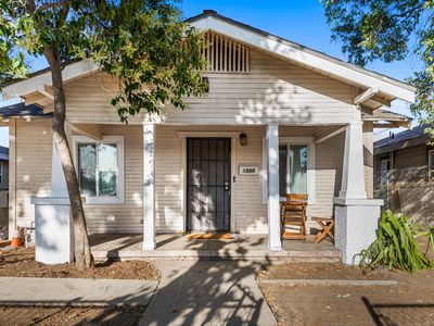 1586 N Calaveras St, Fresno, CA, 93728