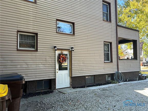 2nd image of 416 E Water St