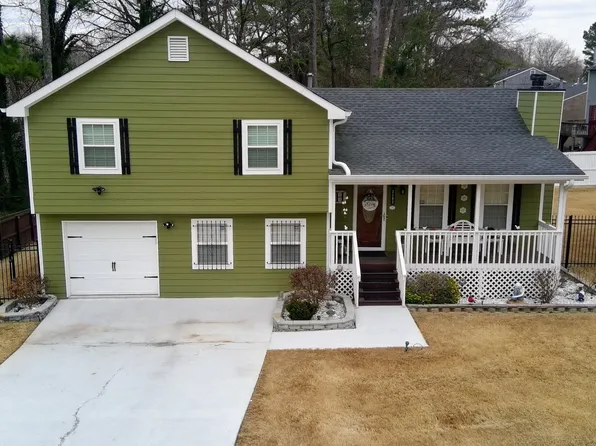 2102 Bedford Ct, Lithonia, GA 30058