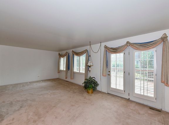 4th image of 198 Westminster Way