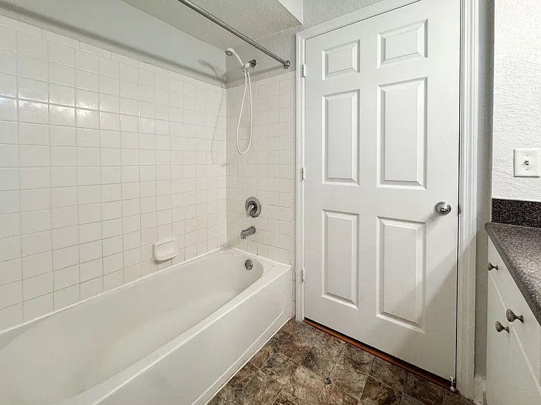 202 E South St #3044 — Photo 13
