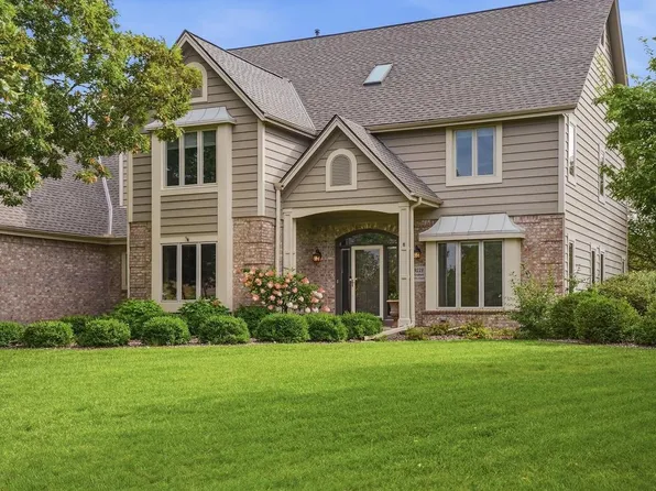9223 W Wyndham Hills COURT, Franklin, WI 53132