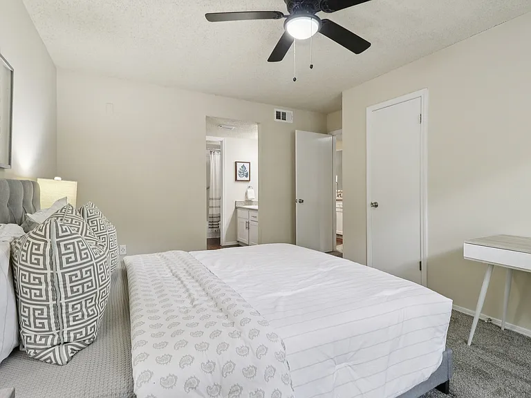 A3 bedroom look to vanity