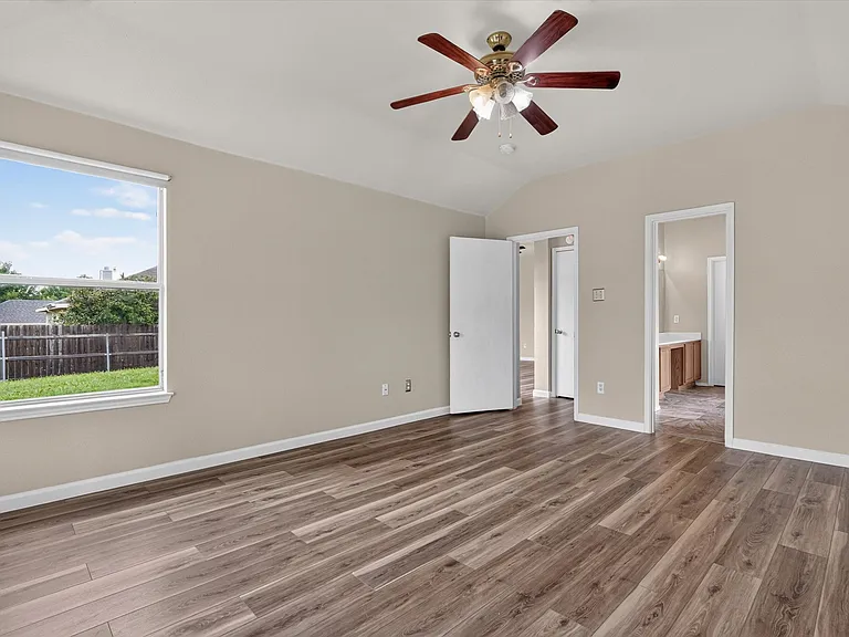 1412 Constantina Dr — Photo 17