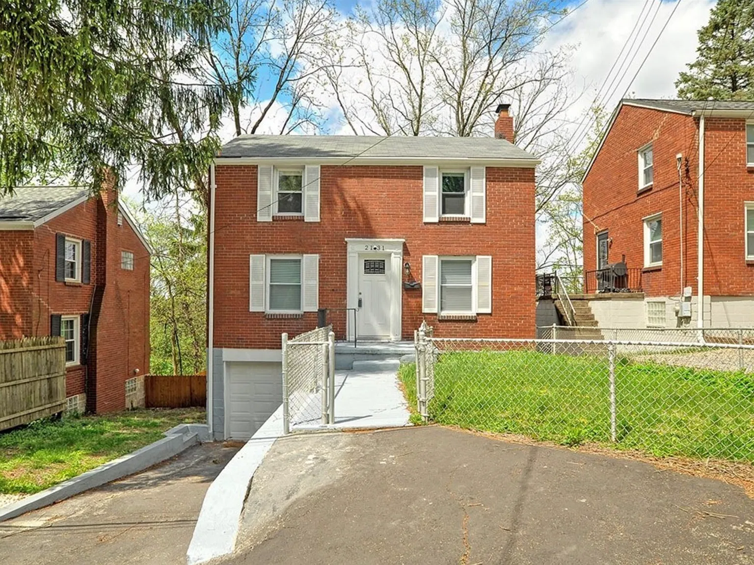 3 bed, 1.5 bath, 1092 sqft, $1,500 — Photo 2