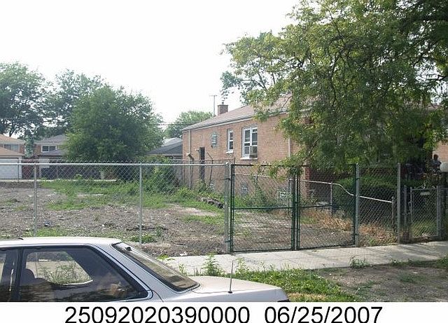 2nd image of 9542 S Yale Ave