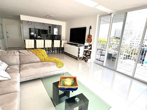 3rd image of 4000 NE 169th St APT 600