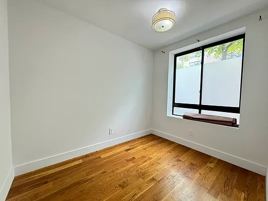 Rented by Rumah Realty Inc | media 6