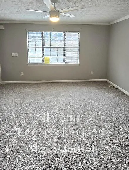 3087 Parkside Ct — Photo 2
