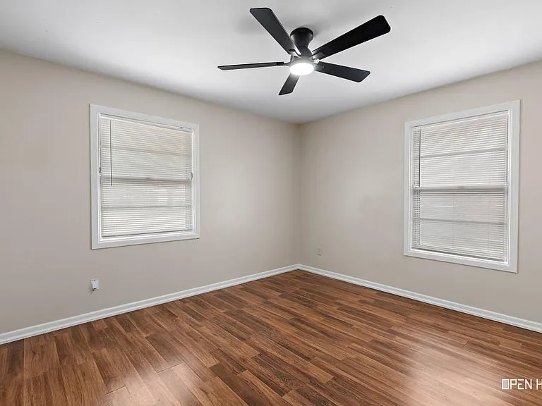 4202 Meadowbrook Dr — Photo 21