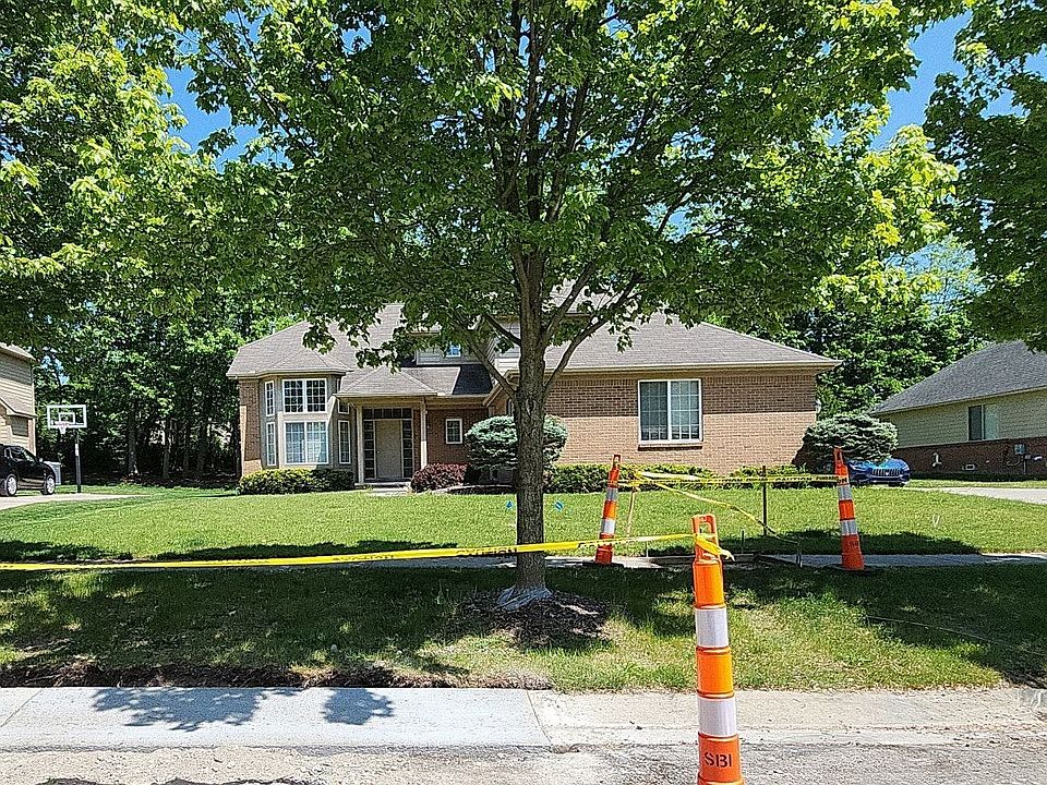 1st image of 3248 Paramount Ln