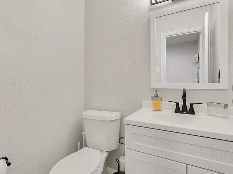 3921 Amy Ave — Photo 25