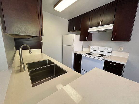 5th image of 4231-4241 Voltaire St #4241-4