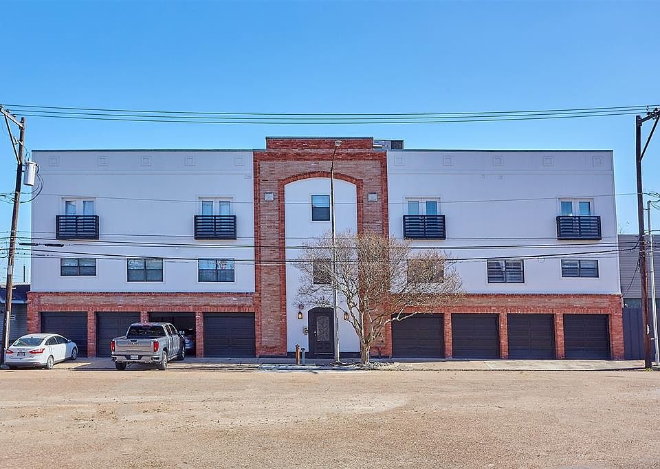 1st image of 17 Waugh Dr Unit 202