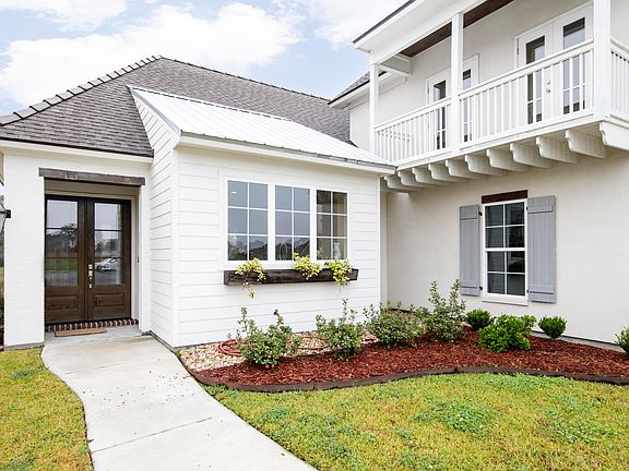 3rd image of 504 Amber Pond Ln