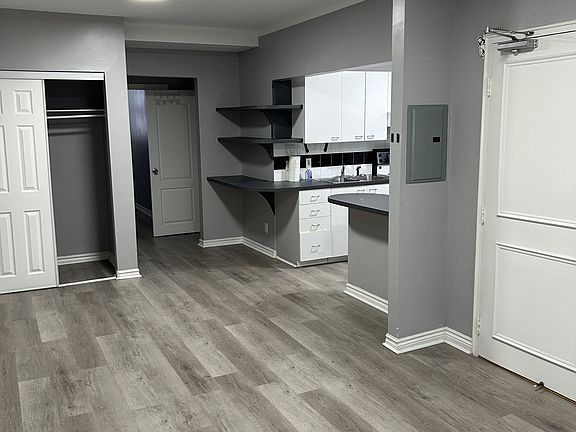4th image of 9 Bracebridge Ave